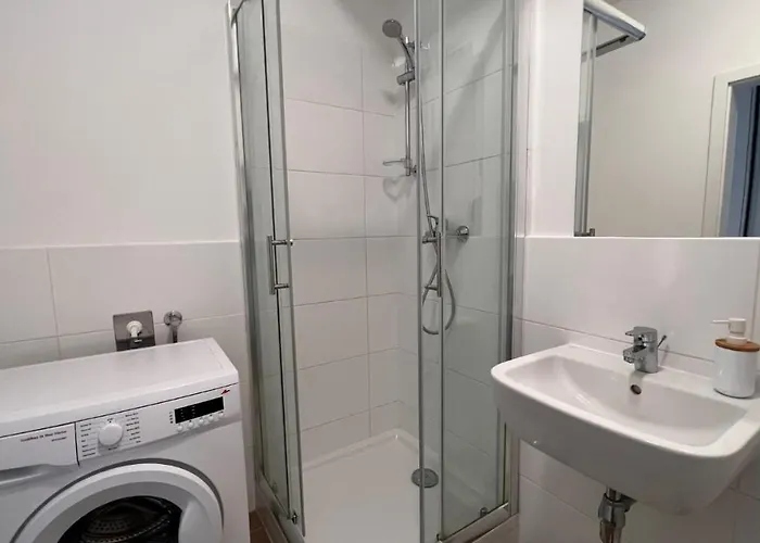 1 With Terrace, Slnecnice, 18b * ברטיסלאבה